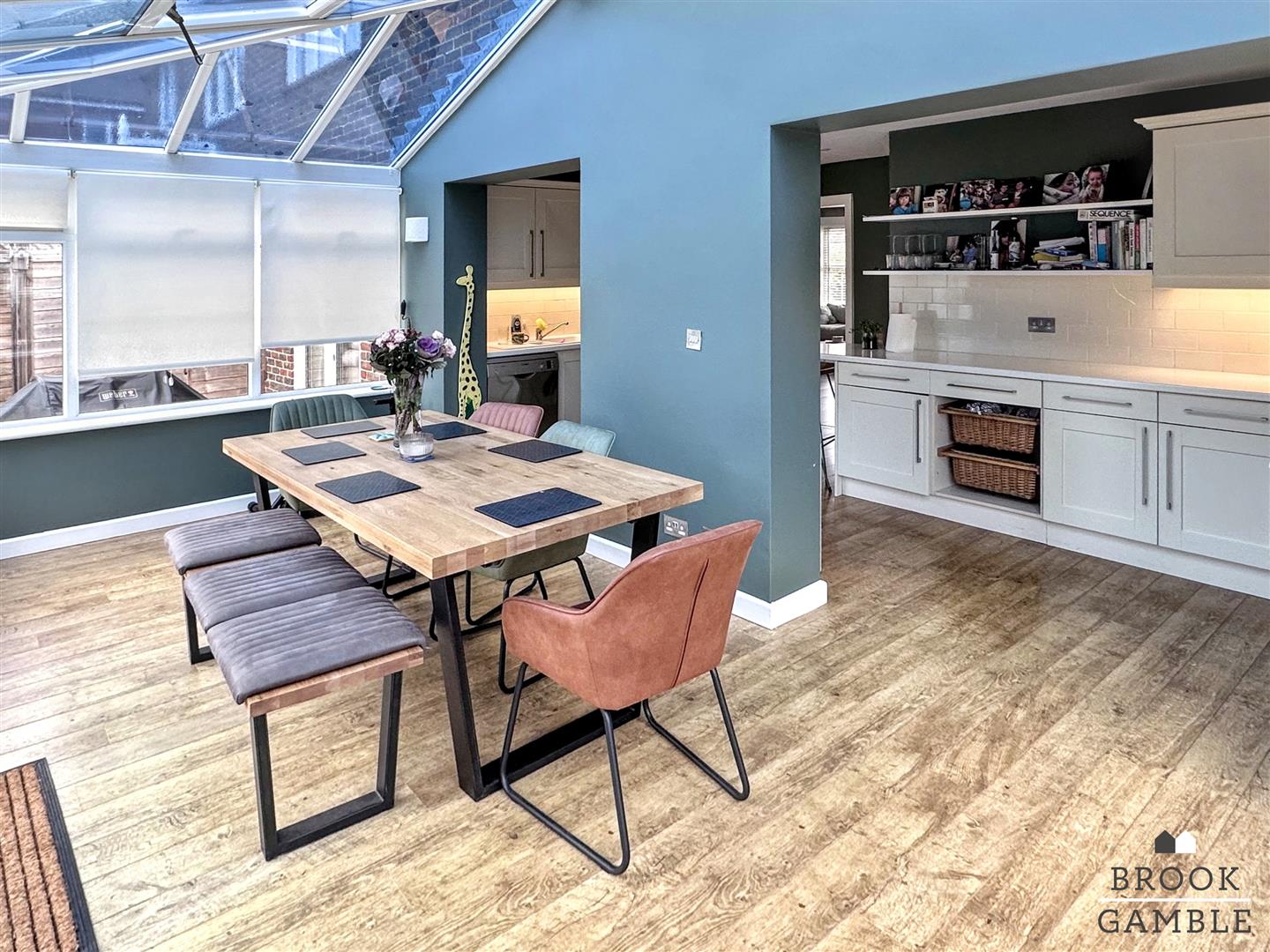 4 Bedroom House. Park Lane in Eastbourne,  12